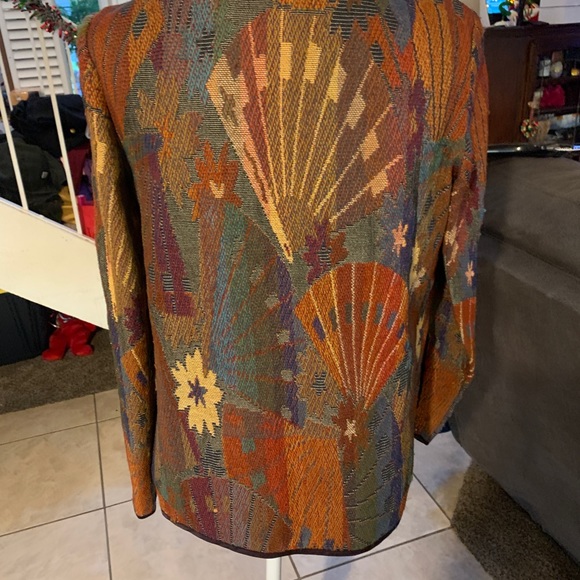 Above the Crowd sweater - Picture 2 of 5